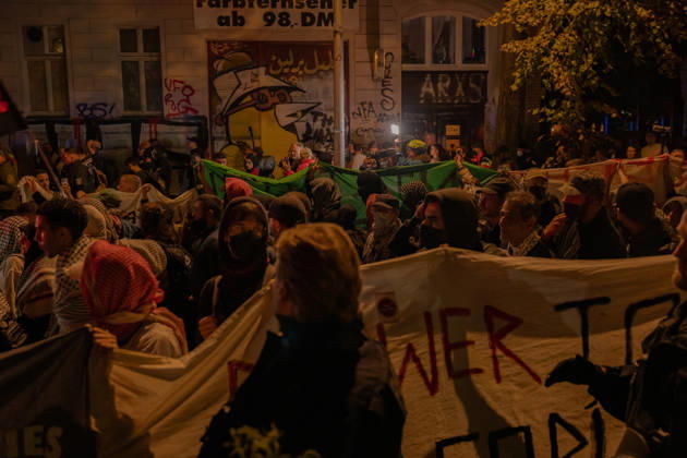 October 7, 2026, Berlin, Germany: Hundereds of pro-palestinian protesters gather in Berlin, Germany, on October 7, 2026. This marks the three-year anniversary of the Hamas led border attacks in Southern Israel. Germany - ZUMAj167 20261007_zip_j167_024 Copyright: xSvetxJacquelinex