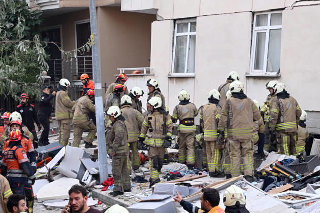 Partial collapse occurs in 7-story building in Istanbul s Maltepe district ISTANBUL, TURKIYE - OCTOBER 8: Search and rescue operations are launched after the lower floors of a seven-story building partially collapse in Maltepe district of Istanbul, Turkiye, on October 8, 2026. Murat Sengul Anadolu Istanbul Turkey. Editorial use only. Please get in touch for any other usage.  Copyright: x2026xAnadoluxMuratxSengulx