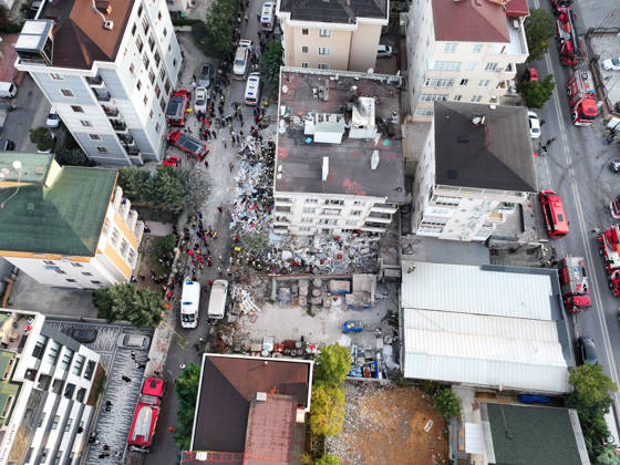 Partial collapse occurs in 7-story building in Istanbul s Maltepe district ISTANBUL, TURKIYE - OCTOBER 8: An aerial view shows search and rescue operations underway after the lower floors of a seven-story building partially collapse in the Maltepe district of Istanbul, Turkiye, on October 8, 2026. Murat Sengul Anadolu Istanbul Turkey. Editorial use only. Please get in touch for any other usage.  Copyright: x2026xAnadoluxMuratxSengulx