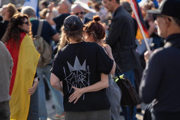 Gedenkfeier auf dem Bebelplatz in Berlin-Mitte, Zentrum der deutschen Hauptstadt;Gedenkveranstaltung 3. Jahrestag Terroranschlag der Hamas in Israel 7. Oktober. Nie vergessen. Niemals schweigen., Berlin Berlin Deutschland Bebelplatz