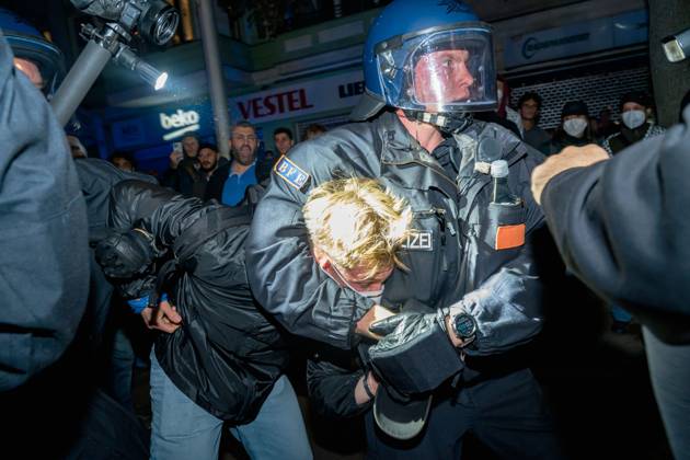 October 7, 2026, Berlin, Berlin, Germany: BERLIN, GERMANY, OCTOBER 7, 2026: Pro-Palestinian demonstrators march through Berlin s Kreuzberg district during a protest marking three years since the October 7 attacks and the start of the war in Gaza. The march encountered a small pro-Israel counter-demonstration along its route, with opposing groups exchanging chants. Berlin police later halted and dispersed the march before it reached its planned endpoint at Hermannplatz. Berlin Germany - ZUMAq101 20261007_zna_q101_423 Copyright: xNikosxKanistrasx