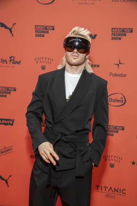 ABB ABOUTYOU- Ski Aggu zu Gast auf dem Orangenen Teppich bei der ABOUT YOU Opera Fashion Show im Admiralspalast am 07.10.2026 Berlin Deutschland