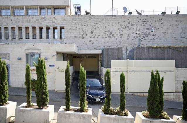 Israel suspends UK Consulate General s operations in East Jerusalem JERUSALEM - OCTOBER 8: Vehicles leave the British Consulate General after Israel suspends its operations in retaliation for Britain s decision to ban imports of products made in illegal Israeli settlements, in East Jerusalem on October 8, 2026. The decision comes amid escalating tensions between Israel and the United Kingdom over Israeli settlement policies. Mostafa Alkharouf Anadolu Jerusalem Israel. Editorial use only. Please get in touch for any other usage. Copyright: x2026xAnadoluxMostafaxAlkharoufx