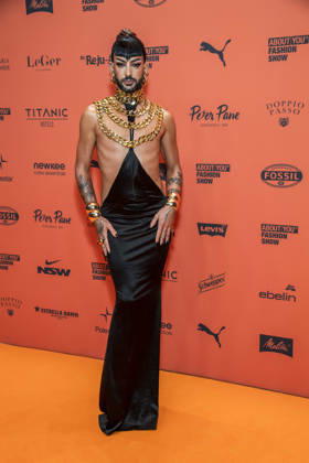 ABB ABOUTYOU- Raj Rouge zu Gast auf dem Orangenen Teppich bei der ABOUT YOU Opera Fashion Show im Admiralspalast am 07.10.2026 in Berlin Berlin Deutschland