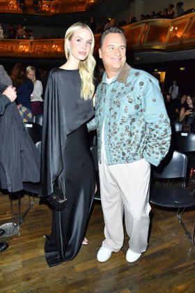 Leonie Hanne und Guido Maria Kretschmer bei der ABOUT YOU Opera Modenschau in Berlin am 07.10.2026