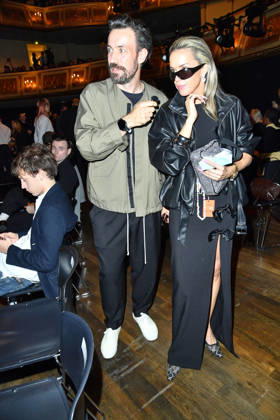 Jan Köppen und Marina Hoermanseder bei der ABOUT YOU Opera Modenschau in Berlin am 07.10.2026