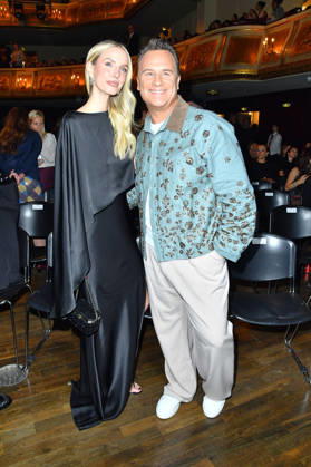 Leonie Hanne und Guido Maria Kretschmer bei der ABOUT YOU Opera Modenschau in Berlin am 07.10.2026