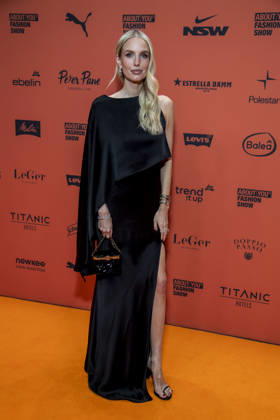 ABB ABOUTYOU- Leonie Hanne zu Gast auf dem Orangenen Teppich bei der ABOUT YOU Opera Fashion Show im Admiralspalast am 07.10.2026 in Berlin Berlin Deutschland