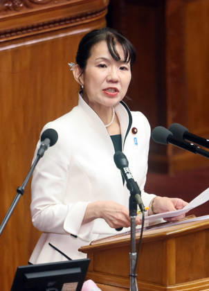 October 8, 2026, Tokyo, Japan - Japan s opposition party Sanseito lawmaker Mayuko Toyota questions to Prime Minister Sanae Takaichi at Lower House s plenary session at the National Diet in Tokyo on Monday, October 8, 2026. (photo by Yoshio Tsunoda AFLO) aflo_354274233
