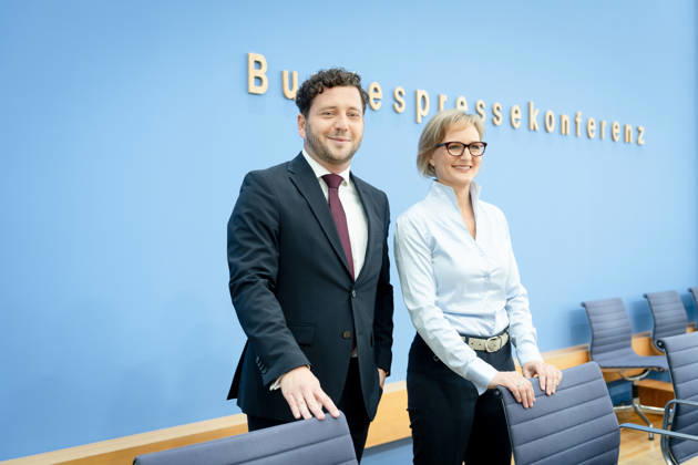 BPK, Bündnis90 Die Grünen, Franziska Brantner, Felix Banaszak Berlin, BPK, Vorstellung des Leitantrages Unser Plan für Deutschland , Franziska Brantner, Bundesvorsitzende, Felix Banaszak, Bundesvorsitzender, Bündnis90 Die Grünen Berlin Berlin GER
