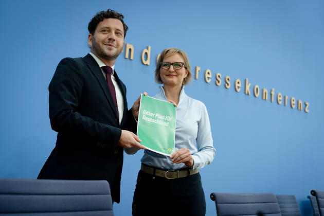 BPK, Bündnis90 Die Grünen, Franziska Brantner, Felix Banaszak Berlin, BPK, Vorstellung des Leitantrages Unser Plan für Deutschland , Franziska Brantner, Bundesvorsitzende, Felix Banaszak, Bundesvorsitzender, Bündnis90 Die Grünen Berlin Berlin GER