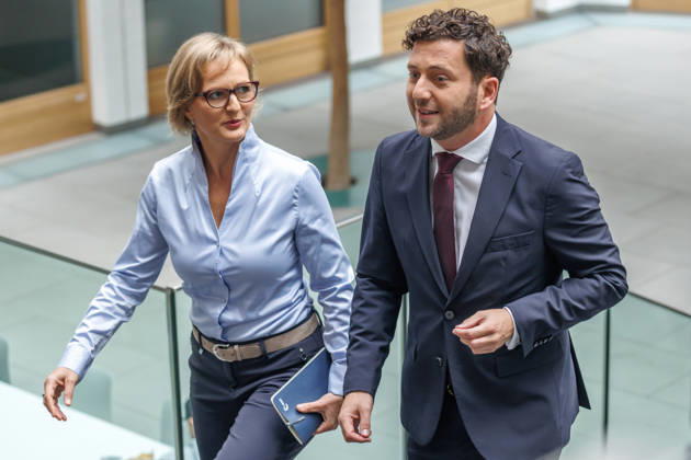 Franziska Brantner, Bundesvorsitzende von Buendnis 90 Die Gruenen und Felix Banaszak, Bundesvorsitzender von Buendnis 90 Die Gruenen im Haus der Bundespressekonferenz Vorstellung des Leitantrages Unser Plan fuer Deutschland Franziska Brantner, Bundesvorsitzende von Buendnis 90 Die Gruenen und Felix Banaszak, Bundesvorsitzender von Buendnis 90 Die Gruenen im Haus der Bundespressekonferenz am 08.10.2026 in Berlin. Berlin Berlin Deutschland Haus der Bundespressekonferenz