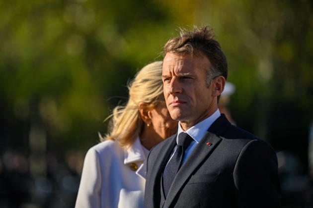 Brigitte Macron and President Emmanuel Macron at a ceremony at the Arc de Triomphe in Paris on October 8, 2026, in honor of the state visit to France by the President of Germany and his wife. Christian Liewig, Bestimage. President Emmanuel Macron and his wife Brigitte Macron welcome Frank-Walter Steinmeier, President of Germany, and his wife, Elke Büdenbender, for a ceremony at the Arc de Triomphe in Paris on October 8, 2026, Paris, France Copyright: xChristianxLiewigx xBestimagexChristianxLiewigx xBestimagex