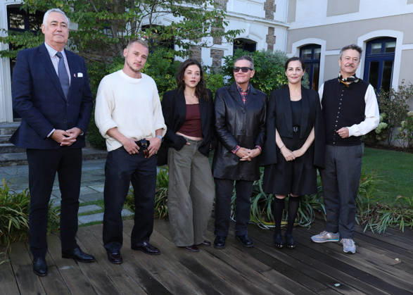 The hotel manager, Ben Hardy, Zoe Adjani, Stephen Wooley, Amira Casar, and Thibault de Montalembert Jury photocall at the 37th edition of the Dinard British Film Festival on October 8, 2026 Denis Guignebourg Bestimage Jury photocall at the 37th edition of the Dinard British Film Festival on October 8, 2026 Copyright: xDenisxGuignebourgx xBestimagexDenisxGuignebourgx xBestimagex