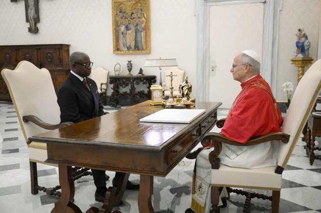 ITALY - POPE - VATICAN-2026 10 8 Italy, Rome, Vatican, 2026 10 8 Pope Leo XIV receives Mr. Julius Maada Bio, President of the Republic of Sierra Leone, in a private audience in Vatican . EDITORIAL USE ONLY - NO BOOKS Copyright: xVATICANxMEDIA xCatholicxPressxPhotox