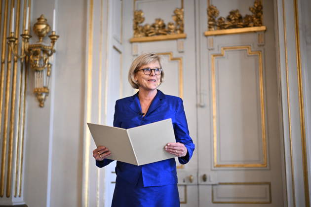 STOCKHOLM, SWEDEN 20261008 Ingrid Carlberg, Permanent Secretary of the Swedish Academy, announces that Anne Carson has been awarded the 2026 Nobel Prize in Literature at the Stock Exchange Building in Stockholm STOCKHOLM SWEDEN x10430x Copyright: xChristinexOlsson TTx NOBELPRISET LITTERATUR 2026 BskCYMs32BQ