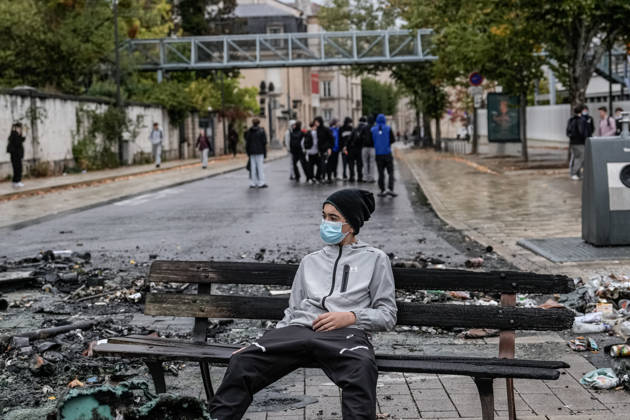 Protest against eduction conditions continues in Nancy NANCY, FRANCE - OCTOBER 8: Students take to the streets to protest education conditions in Nancy, France, on October 8, 2026. Students are taking part in a nationwide high-school mobilization over school conditions and demands for greater education resources, while security units remain deployed around several locations in the city. Muhammed Said Tako Anadolu Nancy France. Editorial use only. Please get in touch for any other usage. Copyright: x2026xAnadoluxMuhammedxSaidxTakox