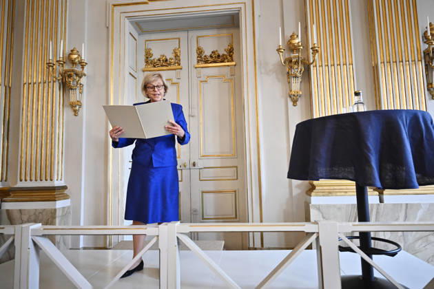Ingrid Carlberg, Permanent Secretary of the Swedish Academy, announces that Canadian author Anne Carson has been awarded the 2026 Nobel Prize in Literature at Börshuset in Stockholm, Sweden, on October 8, 2026. STOCKHOLM, SWEDEN x10430x Copyright: xChristinexOlsson TTx NOBEL PRIZE IN LITERATURE 2026 KWW8pNEWPrc