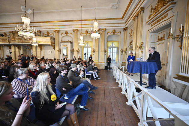 Ingrid Carlberg, Permanent Secretary of the Swedish Academy, announces that Canadian author Anne Carson has been awarded the 2026 Nobel Prize in Literature at Börshuset in Stockholm, Sweden, on October 8, 2026. STOCKHOLM, SWEDEN x10430x Copyright: xChristinexOlsson TTx NOBEL PRIZE IN LITERATURE 2026 5OYjB_w8leE