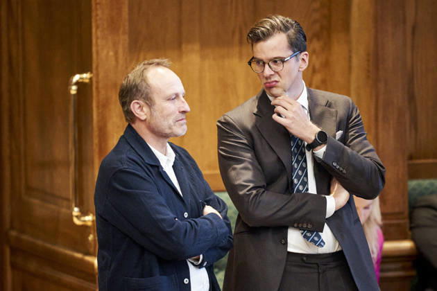 Opening debate in the Danish Parliament Minister of Business and Competitiveness Martin Lidegaard, The Social Liberal Party (L) and chairman of the Liberal Alliance Alex Vanopslagh during the opening debate of the parliament in the Folketing Hall at Christiansborg on Thursday, October 8, 2026. , Copenhagen Denmark Copyright: RitzauxScanpix ThomasxTraasdahlx spdk20261008-131044-L