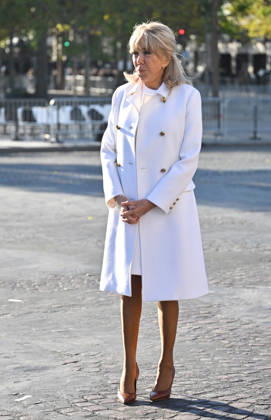 Brigitte Macron at a ceremony at the Arc de Triomphe in Paris on October 8, 2026, in honor of the state visit to France by the President of Germany and his wife, Christian Liewig, Bestimage. President Emmanuel Macron and his wife Brigitte Macron welcome Frank-Walter Steinmeier, President of Germany, and his wife, Elke Büdenbender, for a ceremony at the Arc de Triomphe in Paris on October 8, 2026, Paris, France Copyright: xChristianxLiewigx xBestimagexChristianxLiewigx xBestimagex