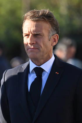 President Emmanuel Macron at a ceremony at the Arc de Triomphe in Paris on October 8, 2026, in honor of the state visit to France by the President of Germany and his wife. Christian Liewig Bestimage President Emmanuel Macron and his wife Brigitte Macron welcome Frank-Walter Steinmeier, President of Germany, and his wife, Elke Büdenbender, for a ceremony at the Arc de Triomphe in Paris on October 8, 2026, Paris, France Copyright: xChristianxLiewigx xBestimagexChristianxLiewigx xBestimagex