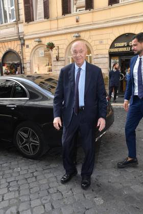 IPA89428050 - Rome, Teatro Sistina: Celebration marking the 150th anniversary of *Corriere della Sera*. Pictured: Paolo Mieli  Copyright: xVincenzoxLandix xVincenzoxLandix IPA89428050