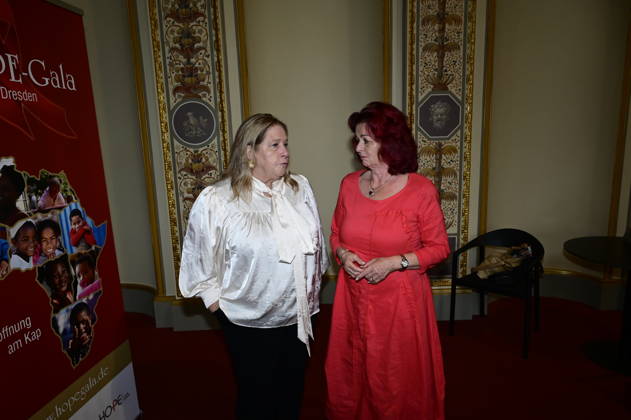 Kathy Kelly und Viola Klein beim Pressegespräch und Präsentation des 16. HOPE-Award zur 18. HOPE-Gala Dresden im Schauspielhaus Dresden. Dresden, 08.10.2026 Copyright: xMatthiasxWehnertx