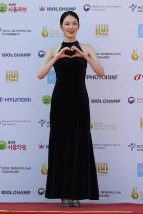 red carpet at Seoul Drama Awards in South Korea South Korean actress Choi Hyo-ju poses for photos on the red carpet during the 21st Seoul International Drama Awards in Seoul, South Korea, on October 08, 2026. Seoul South Korea  Copyright: xMatrixxImages JungxUi-Chelx