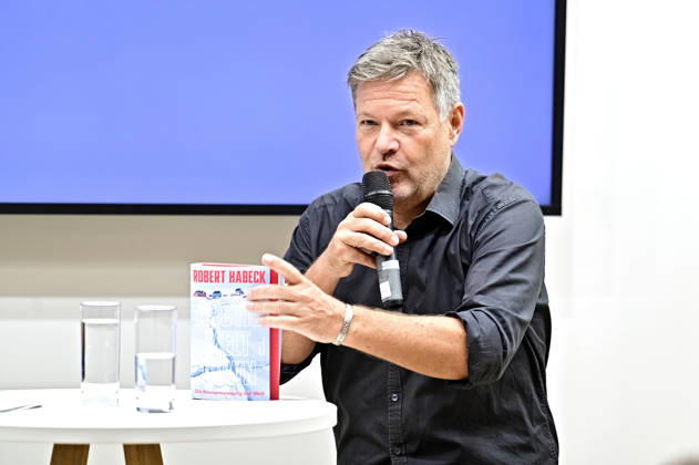 Frankfurter Buchmesse 2026. Schriftsteller Robert Habeck am 08.10.2026 auf der Frankfurter Buchmesse. 20261008MWI152873