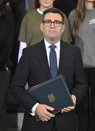 German Chancellor Friedrich Merz, British Prime Minister Andy Burnham attend Kensington Treaty ratification ceremony in Berlin BERLIN, GERMANY - OCTOBER 08: British Prime Minister Andy Burnham poses with a document during a ceremony marking the exchange of instruments of ratification of the Kensington Treaty at the Federal Chancellery in Berlin, Germany, on October 08, 2026. German Chancellor Friedrich Merz also attends the ceremony. Halil Sagirkaya Anadolu Berlin Germany. Editorial use only. Please get in touch for any other usage. Copyright: x2026xAnadoluxHalilxSagirkayax