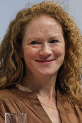 08.10.2026, Frankfurt am Main, DEU, Frankfurter Buchmesse. Alexa Hennig von Lange im Gespraech auf der Buchmesse