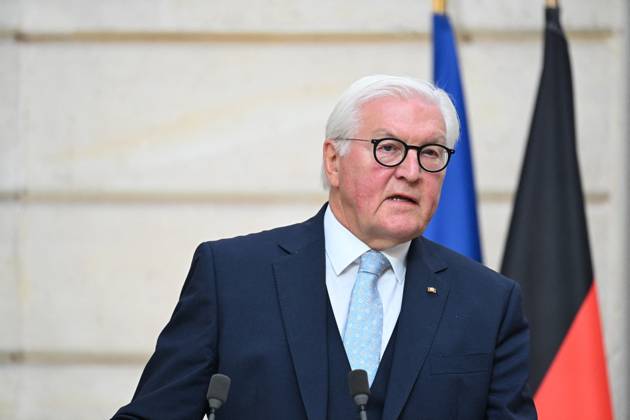 French And German Presidents Press Conference - Paris German President Frank Walter Steinmeier attends a joint press conference with French President Emmanuel Macron at the Elysee Palace in Paris, France on Undated. Photo by Eric Tschaen Pool ABACAPRESS.COM PARIS IDF France Copyright: xTschaenxEric Pool ABACAx