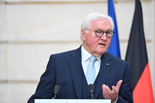 French And German Presidents Press Conference - Paris German President Frank Walter Steinmeier attends a joint press conference with French President Emmanuel Macron at the Elysee Palace in Paris, France on Undated. Photo by Eric Tschaen Pool ABACAPRESS.COM PARIS IDF France Copyright: xTschaenxEric Pool ABACAx