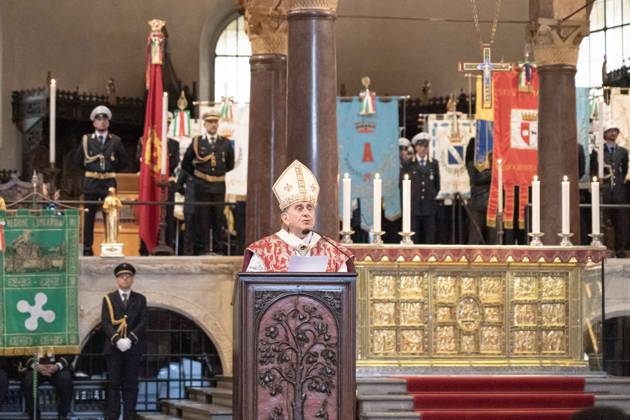 IPA89429935 - Milan, October 8, 26, Basilica of St. Ambrose, Eucharistic celebration marking the 25th anniversary of the Linate plane crash Pictured: Mario Delpini, Archbishop of Milan Copyright: xGiuliaxSciaccax xGiuliaxSciaccax IPA89429935