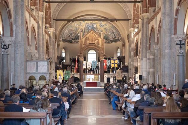 IPA89429918 - Milan, October 8, 26, Basilica of St. Ambrose, Eucharistic celebration marking the 25th anniversary of the Linate plane crash Copyright: xGiuliaxSciaccax xGiuliaxSciaccax IPA89429918