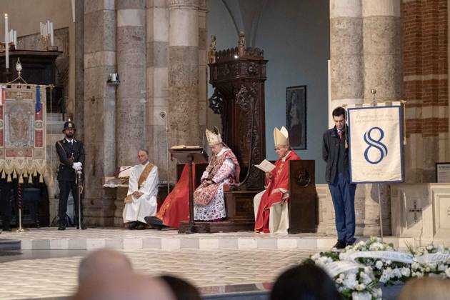 IPA89429920 - Milan, October 8, 26, Basilica of St. Ambrose, Eucharistic celebration marking the 25th anniversary of the Linate plane crash Pictured: Mario Delpini, Archbishop of Milan Copyright: xGiuliaxSciaccax xGiuliaxSciaccax IPA89429920