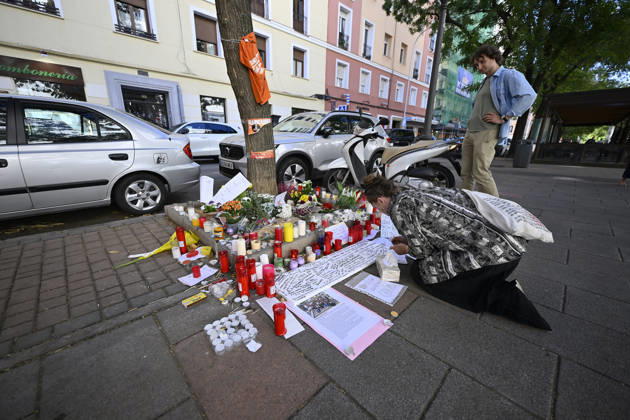 87-year-old symbol of Spain’s housing crisis dies 2 weeks after eviction MADRID, SPAIN - OCTOBER 8: Flowers and notes are left outside the apartment building and on the street where 87-year-old Mari Carmen Abascal lived as a tenant following her death in hospital in Madrid, Spain, on October 8, 2026. Known publicly as Maricarmen, she had lived for around seven decades in the apartment in Madrid’s Retiro district. Burak Akbulut Anadolu Madrid Spain. Editorial use only. Please get in touch for any other usage.  Copyright: x2026xAnadoluxBurakxAkbulutx