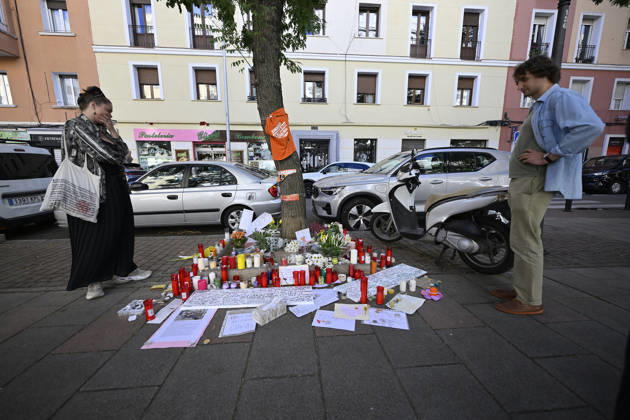 87-year-old symbol of Spain’s housing crisis dies 2 weeks after eviction MADRID, SPAIN - OCTOBER 8: Flowers and notes are left outside the apartment building and on the street where 87-year-old Mari Carmen Abascal lived as a tenant following her death in hospital in Madrid, Spain, on October 8, 2026. Known publicly as Maricarmen, she had lived for around seven decades in the apartment in Madrid’s Retiro district. Burak Akbulut Anadolu Madrid Spain. Editorial use only. Please get in touch for any other usage.  Copyright: x2026xAnadoluxBurakxAkbulutx