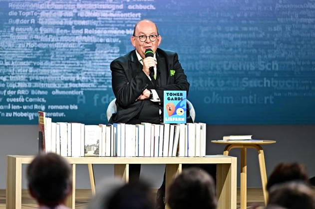 Frankfurter Buchmesse 2026. Literaturkritiker Denis Scheck am 08.10.2026 auf der Frankfurter Buchmesse. 20261008MWI153112