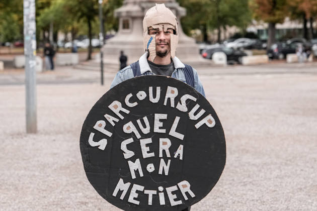 Protest against eduction conditions continues in Nancy NANCY, FRANCE - OCTOBER 8: Students holding placards take to the streets to protest education conditions in Nancy, France, on October 8, 2026. Students are taking part in a nationwide high-school mobilization over school conditions and demands for greater education resources, while security units remain deployed around several locations in the city. Muhammed Said Tako Anadolu Nancy France. Editorial use only. Please get in touch for any other usage. Copyright: x2026xAnadoluxMuhammedxSaidxTakox