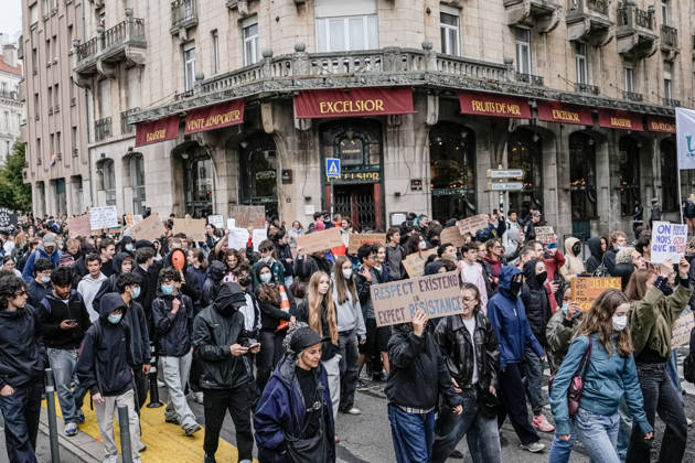 Protest against eduction conditions continues in Nancy NANCY, FRANCE - OCTOBER 8: Students holding placards take to the streets to protest education conditions in Nancy, France, on October 8, 2026. Students are taking part in a nationwide high-school mobilization over school conditions and demands for greater education resources, while security units remain deployed around several locations in the city. Muhammed Said Tako Anadolu Nancy France. Editorial use only. Please get in touch for any other usage. Copyright: x2026xAnadoluxMuhammedxSaidxTakox
