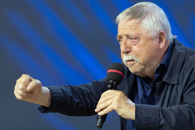 Buchmesse Frankfurt 2026 Wolf Biermann präsentiert auf der Literaturbühne von ARD, ZDF und 3sat sein Buch Ihr löscht das Feuer mit Benzin ., Frankfurt am Main Hessen Deutschland Messegelände