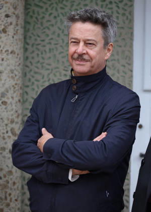 Thibault de Montalembert at the unveiling of Amira Casar’s beach hut on Dinard Beach during the 37th Dinard British and Irish Film Festival, France, on October 8, 2026. Denis Guignebourg, Bestimage. 37th Dinard British Irish Film Festival on October 8, 2026, in Dinard, France. Dinard, France Copyright: xDenisxGuignebourgx xBestimagexDenisxGuignebourgx xBestimagex