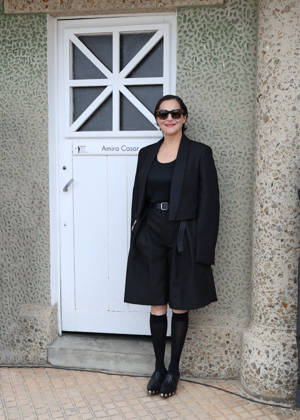 Amira Casar at the unveiling of her beach cabana during the 37th Dinard British and Irish Film Festival, France, on October 8, 2026. Denis Guignebourg, Bestimage. 37th Dinard British Irish Film Festival on October 8, 2026, in Dinard, France. Dinard, France Copyright: xDenisxGuignebourgx xBestimagexDenisxGuignebourgx xBestimagex