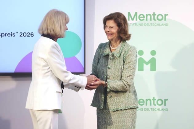 Monika Brandt und Königin Silvia von Schweden bei der Verleihung vom Mentor-Zukunftspreis beim Jubiläum der Mentor-Stiftung auf der Insel Mainau. Mainau, 08.10.2026
