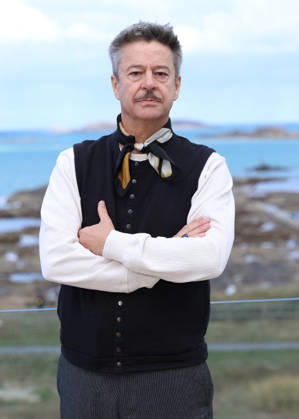 Thibault de Montalembert poses at the Emeria Hotel during the 37th Dinard British and Irish Film Festival, France, on October 8, 2026. Denis Guignebourg, Bestimage. 37th Dinard British Irish Film Festival on October 8, 2026, in Dinard, France. Dinard, France Copyright: xDenisxGuignebourgx xBestimagexDenisxGuignebourgx xBestimagex