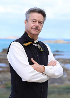 Thibault de Montalembert poses at the Emeria Hotel during the 37th Dinard British and Irish Film Festival, France, on October 8, 2026. Denis Guignebourg, Bestimage. 37th Dinard British Irish Film Festival on October 8, 2026, in Dinard, France. Dinard, France Copyright: xDenisxGuignebourgx xBestimagexDenisxGuignebourgx xBestimagex
