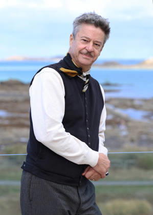 Thibault de Montalembert poses at the Emeria Hotel during the 37th Dinard British and Irish Film Festival, France, on October 8, 2026. Denis Guignebourg, Bestimage. 37th Dinard British Irish Film Festival on October 8, 2026, in Dinard, France. Dinard, France Copyright: xDenisxGuignebourgx xBestimagexDenisxGuignebourgx xBestimagex