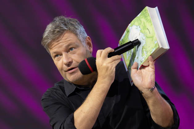 Buchmesse Frankfurt 2026 Robert Habeck stellt auf der Literaturbühne von ARD, ZDF und 3sat sein neues Buch Arctic Meltdown vor., Frankfurt am Main Hessen Deutschland Messegelände